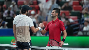 বিশ্বের ২০৪ নম্বর খেলোয়াড়ের কাছে হেরে গেলেন জকোভিচ