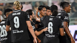 ১০৭ রানের জবাবে ৯৪ অলআউট!