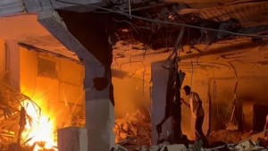 গাজায় ঘুমন্ত ফিলিস্তিনিদের ওপর দখলদার বাহিনীর বিমান হামলা, নিহত ৫