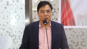 বিমানবন্দরে দায়িত্ব পালনে গাফিলতি করলে কঠোর ব্যবস্থা নেয়া হবে: বিমানমন্ত্রী