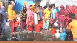 লবণাক্ত পানির ব্যবহারে স্বাস্থ্যঝুঁকিতে উপকূলের মানুষ