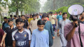 প্রশাসনের নীরবতার প্রতিবাদে ছুটির দিনেও চুয়েটে শিক্ষার্থীদের বিক্ষোভ