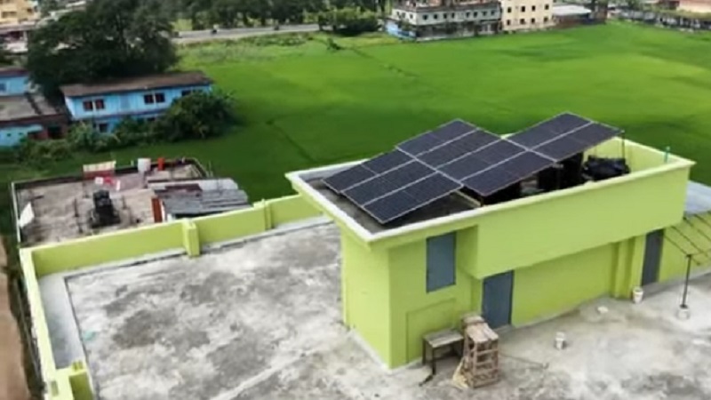 ছাদে সোলার, নেট মিটারিংয়ে জাতীয় গ্রিডে যাচ্ছে সৌরবিদ্যুৎ