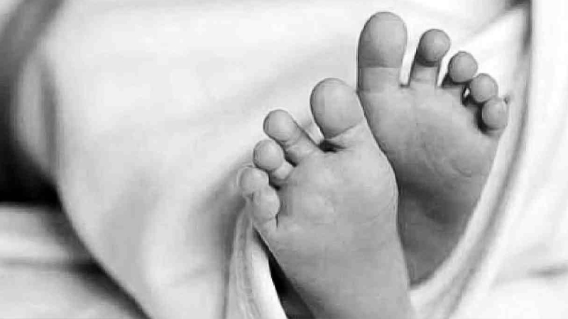 রাজধানীতে সিঁড়ি থেকে পড়ে ১৪ মাসের শিশুর মৃত্যু